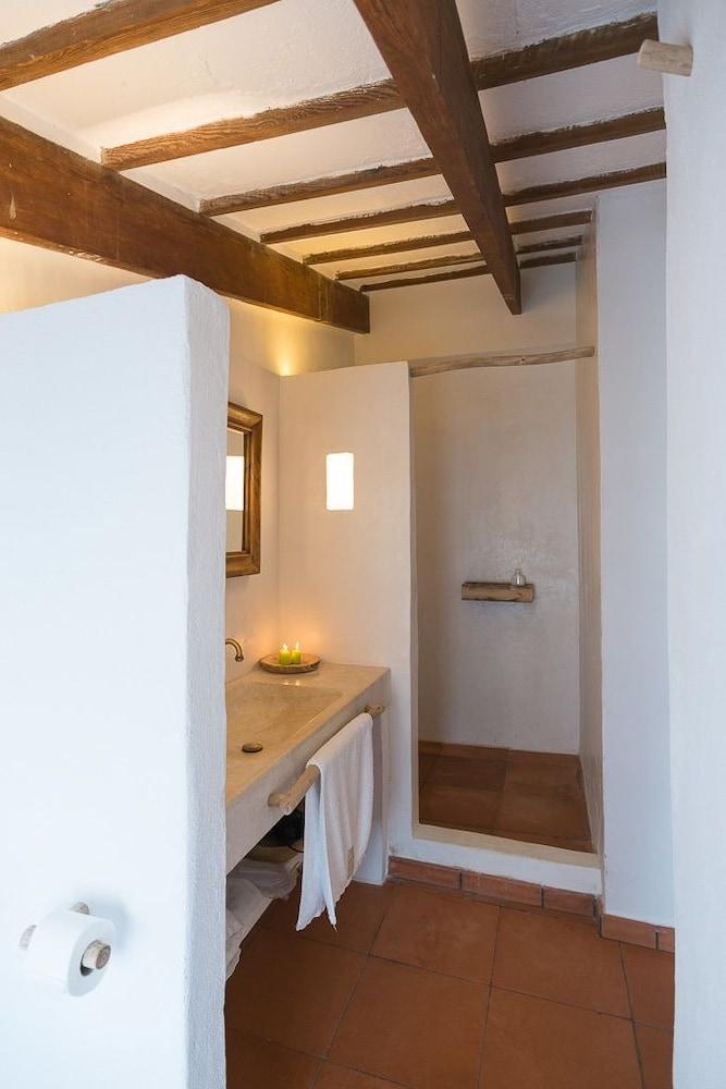 Coliving Add Livitum Hotel Ситадела Екстериор снимка